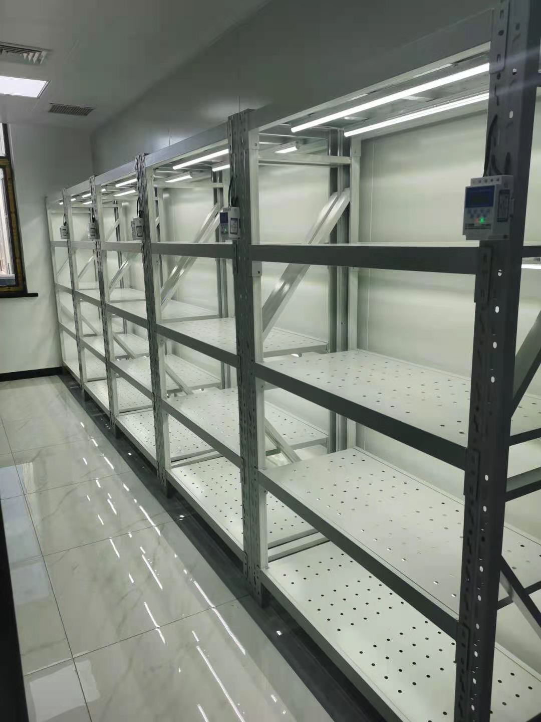 實(shí)驗室貨架