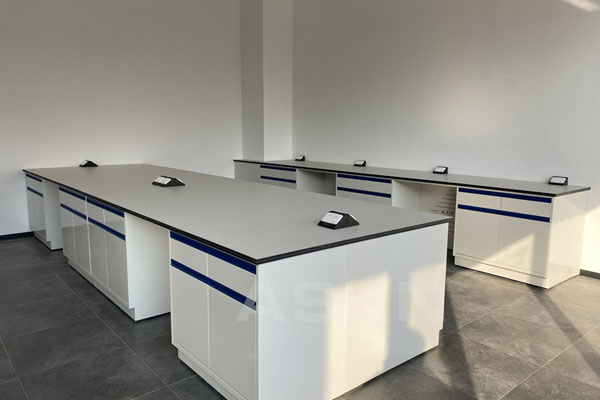 實驗室墻面用什么材料